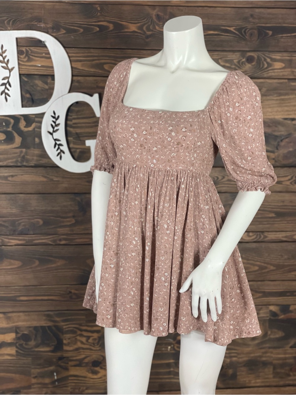 Windsor | Floral Rose Taupe Floral Square-Neck Babydoll Mini Dress Puff-Sleeve